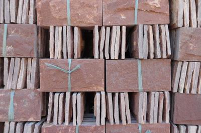 庫(kù)存建材雞血紅蘑菇石,雞血紅平板,雞血紅廠家批發(fā)零售圖片_高清圖_細(xì)節(jié)圖-邢臺(tái)縣誠(chéng)磊石材(個(gè)體經(jīng)營(yíng)) -